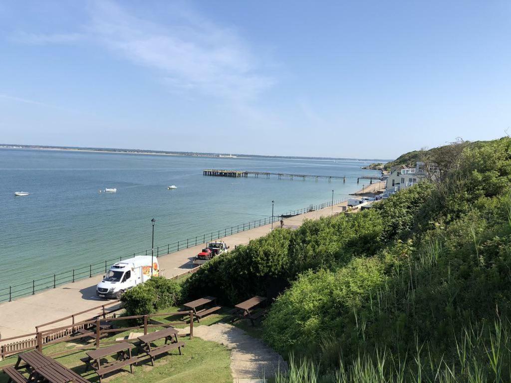 Promenade Apartment With Own Beach Hut 토틀랜드 외부 사진